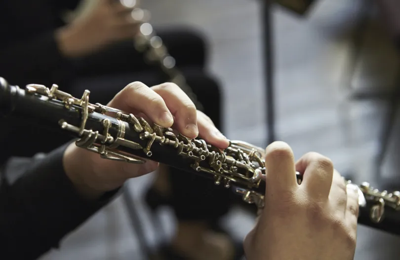 Oboe being played