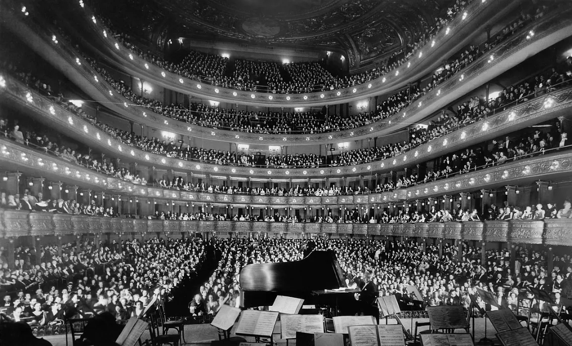 Historic American concert hall packed with audiences in the early 20th century