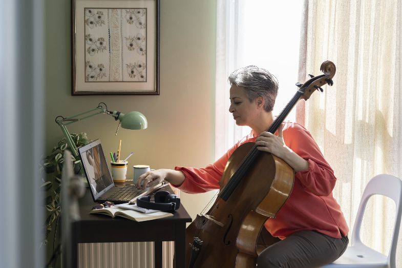 Student learning music with the Practicing Musician method